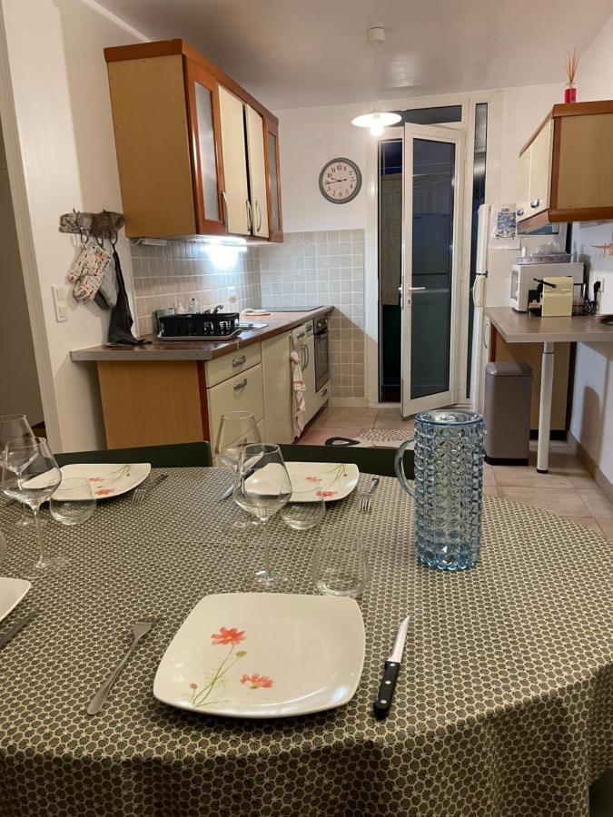 Appartement Les Pieds Dans L'Eau Saint-Mandrier-sur-Mer Eksteriør billede